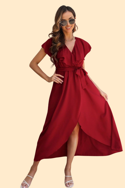 Comfortable red midi dress with a flattering fit